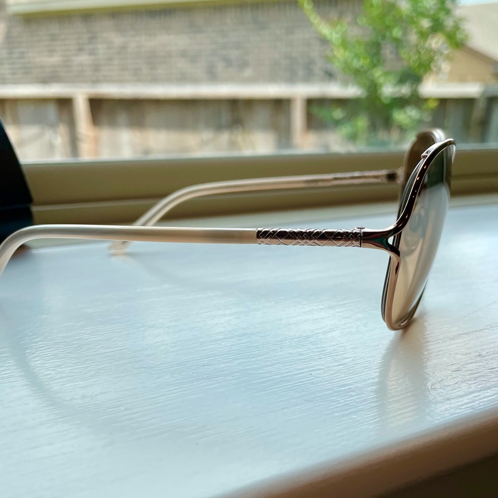 ❌SOLD❌ Authentic {Burberry} Sunglasses - Picture 6 of 12